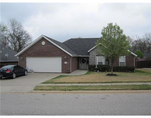 703 SW Maidstone Ave, Bentonville, AR 72712 - photo 1