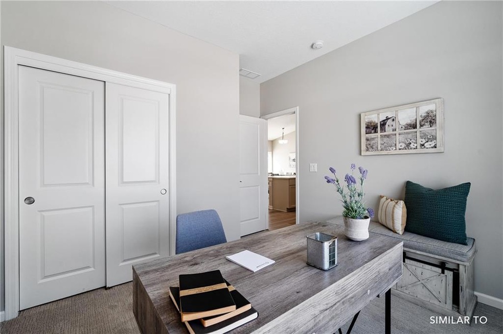 9825 Thorton Dr, Johnston, IA 50131 - photo 1