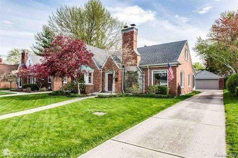 DRIVEWAY SIDE.jpg