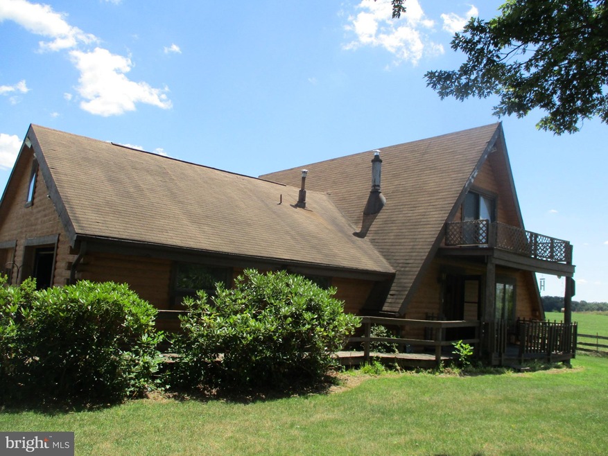 1090 Giles Mill Rd, Bunker Hill, WV 25413 - photo 1