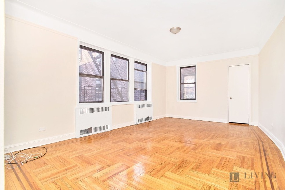 88-36 Elmhurst Ave unit 2A, Elmhurst, NY 11373 - photo 1