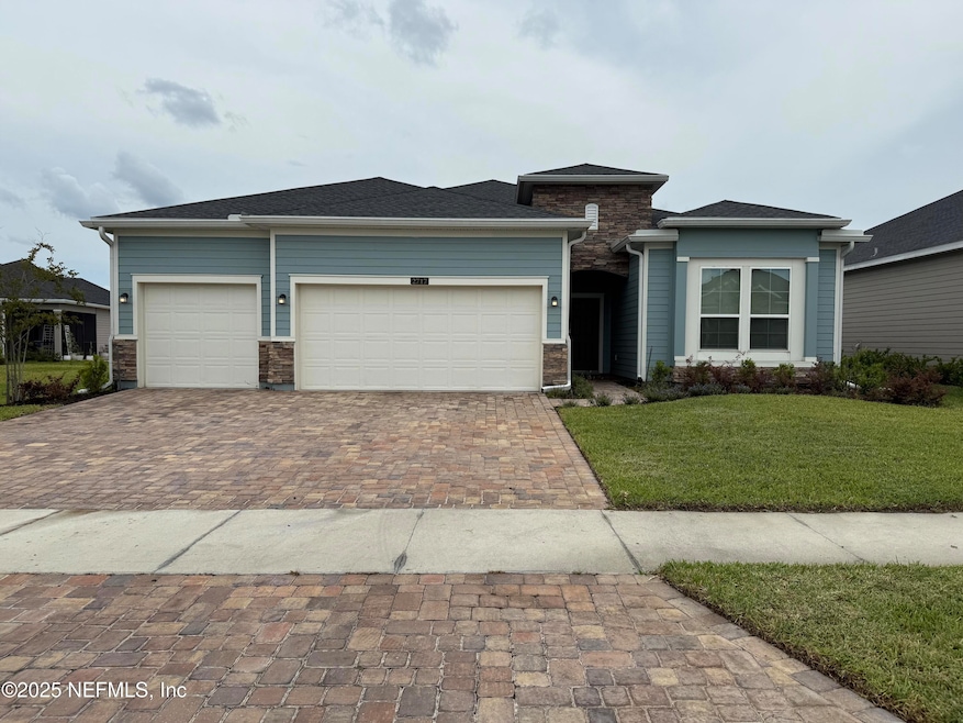 2717 White Cedar Ln