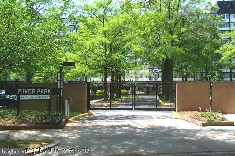 unlisted-address, Washington, DC 20024 - photo 1