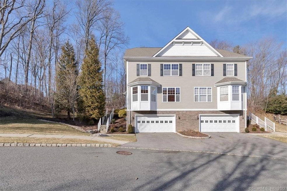 2 Winding Trail unit 2, Middlebury, CT 06762 - photo 1