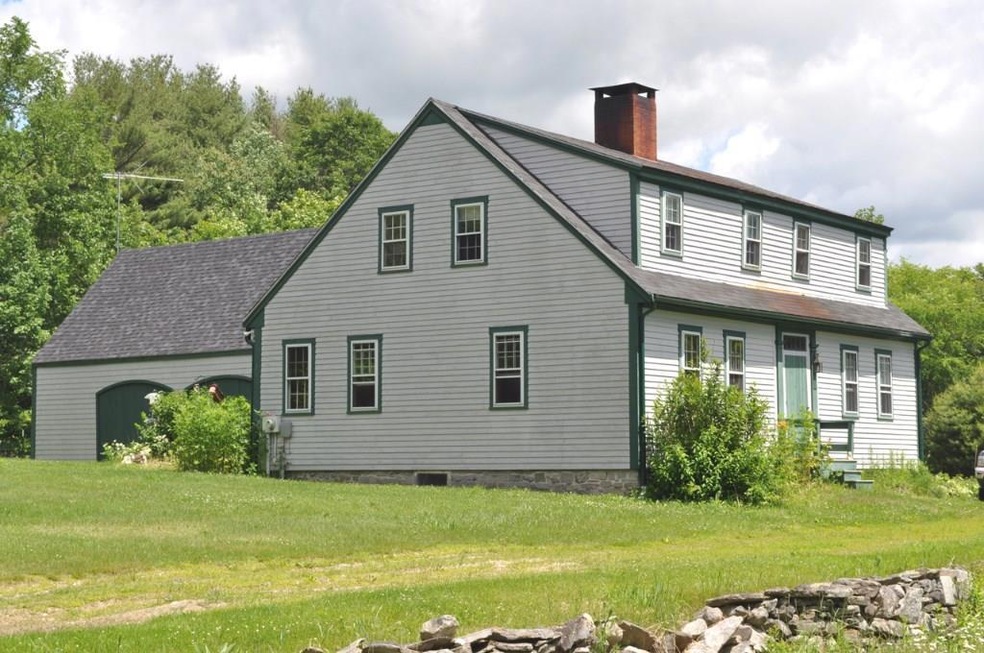 Antique Cape with 3 bedrooms and 2...