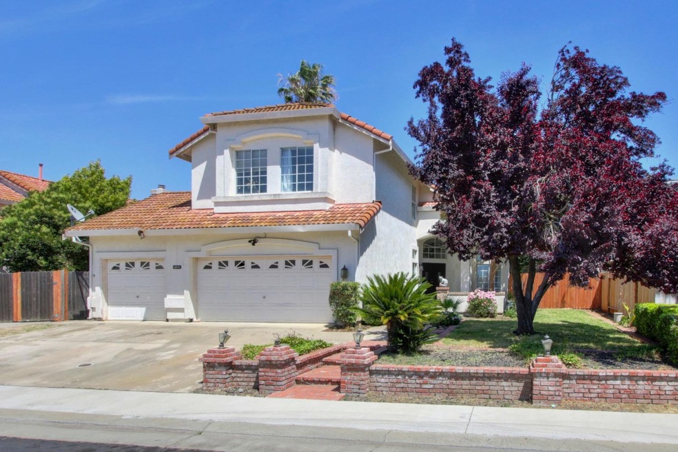 8945 Bramblewood Way, Elk Grove, CA 95758 - photo 1