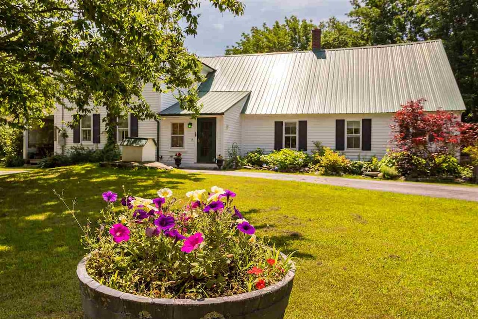 546 Ridge Rd, Middleton, NH 03887 - photo 1