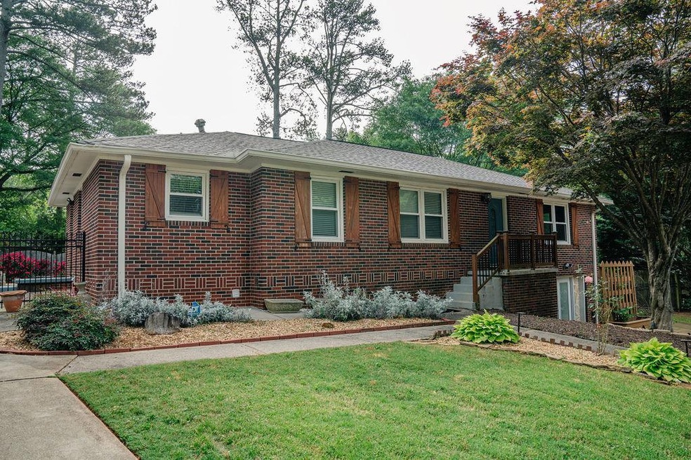 2331 Robin Ln SE, Smyrna, GA 30080 - photo 1