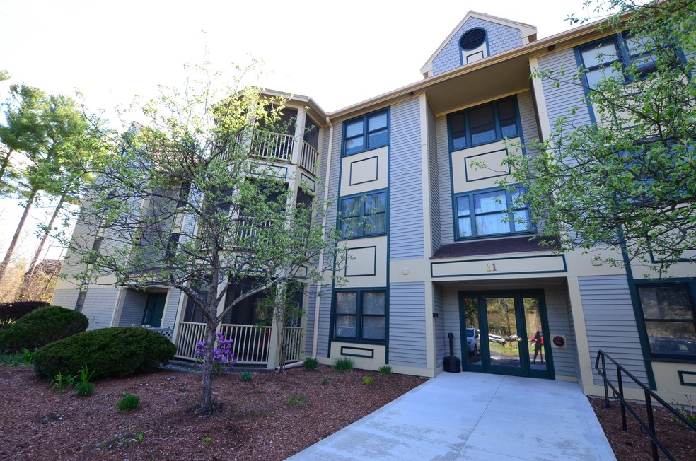 11 Bartemus Trail unit U107, Nashua, NH 03063 - photo 1