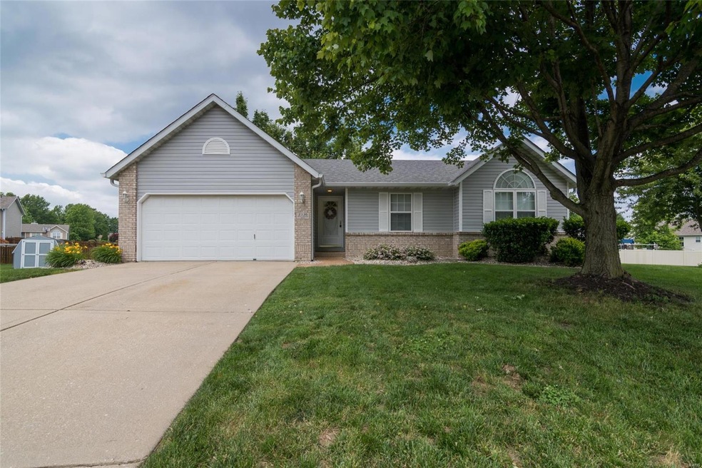 2336 Westchester Dr, Maryville, IL 62062 - photo 1