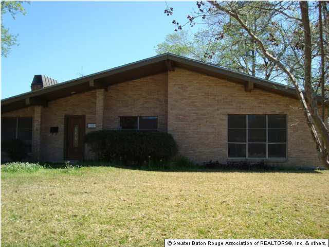Great Home in Sherwood Forest, just off of Goodwoo