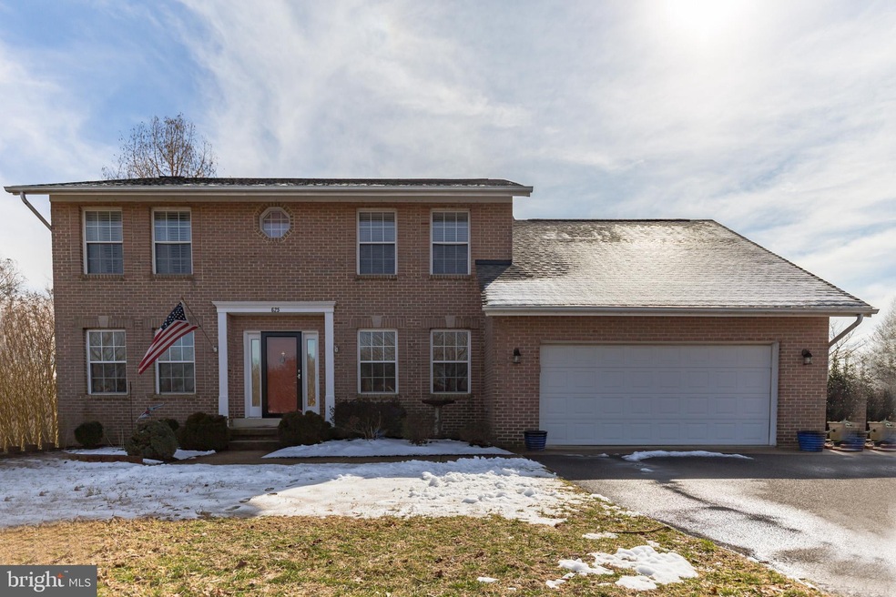 625 Bella Vista Dr, Owings, MD 20736 - photo 1