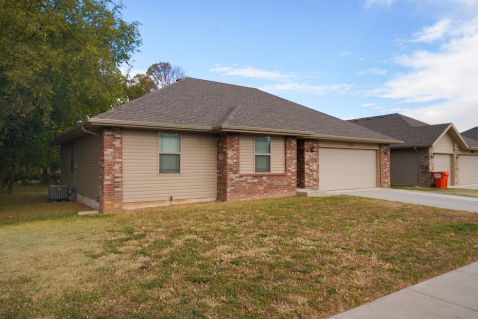 Front 2 - 4561 W. Tarkio