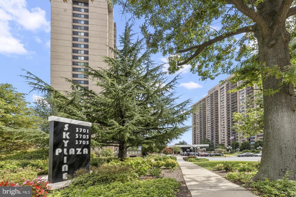 Skyline Plaza unit 2002S, Falls Church, VA 22041 - photo 1