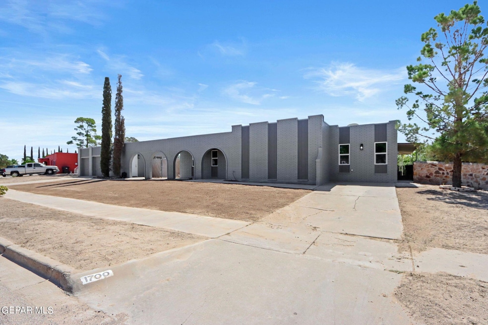 1700 Catham Cir, Horizon City, TX 79928 - photo 1