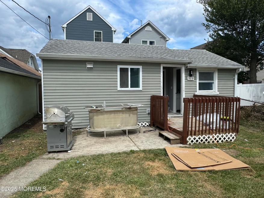 313 Lorillard Ave unit 311-31, Union Beach, NJ 07735 - photo 1