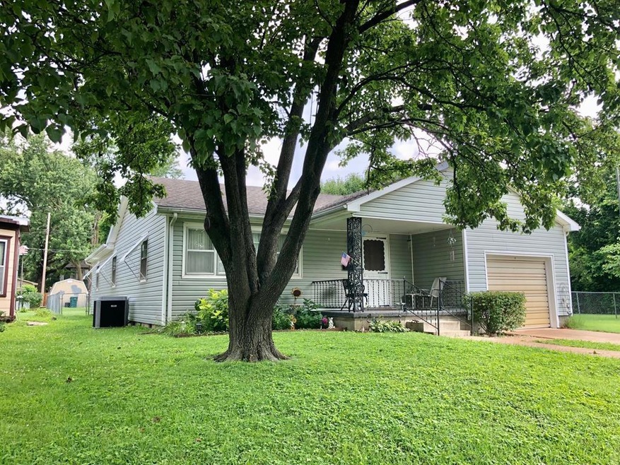 1613 Stevens Ave, Parsons, KS 67357 - photo 1