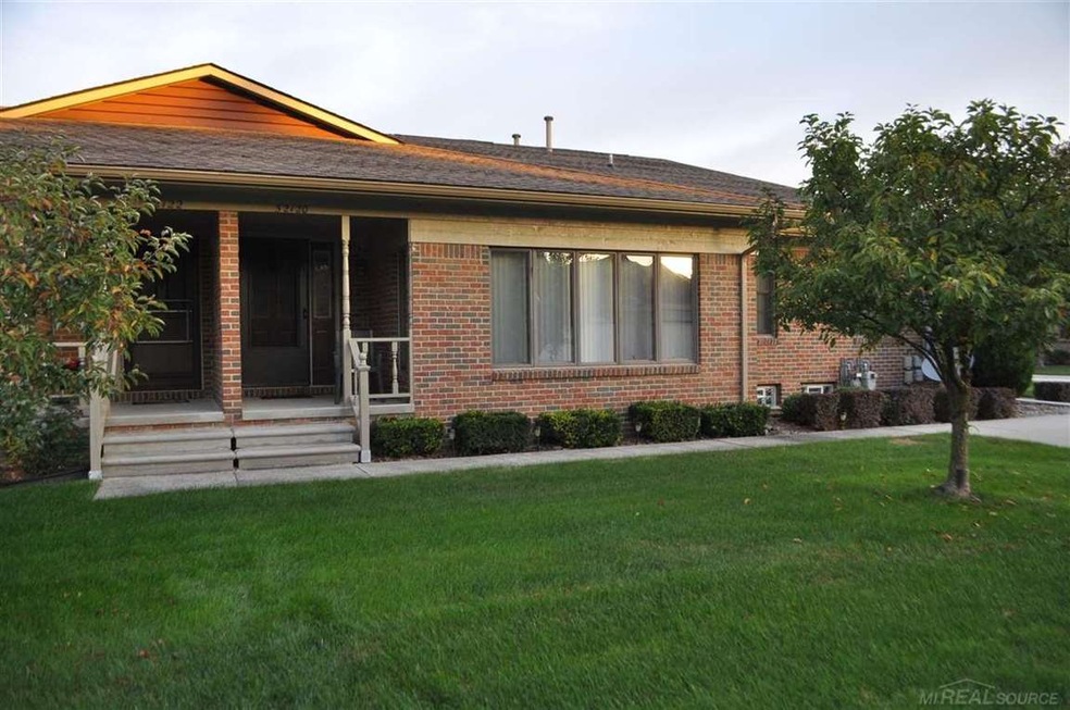 Beautifully maintained complex