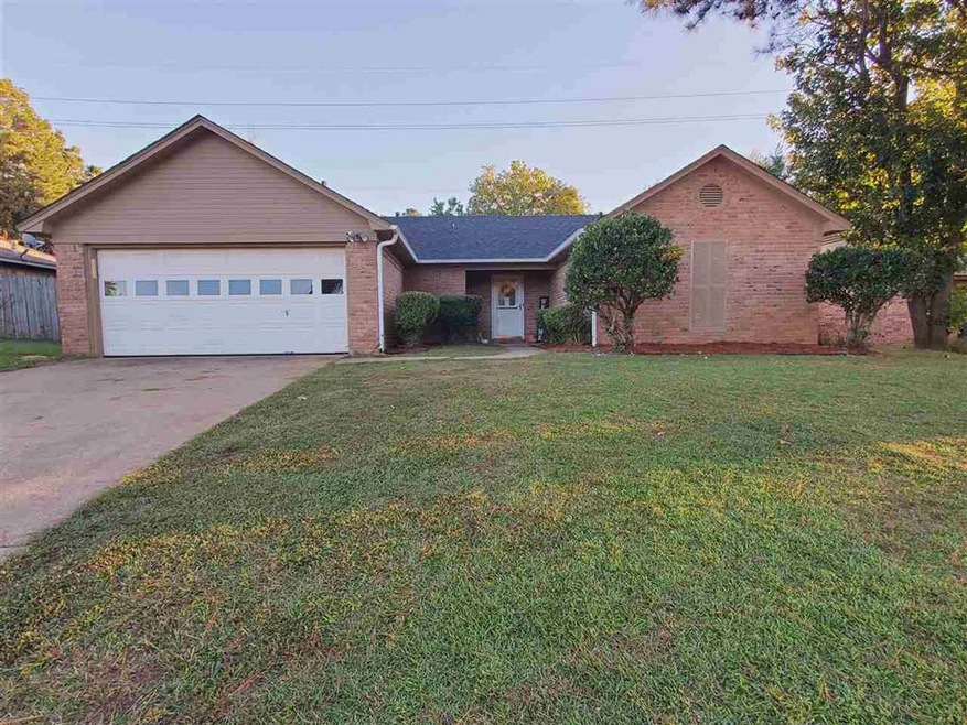 211 La Grange Dr, Wake Village, TX 75501 - photo 1