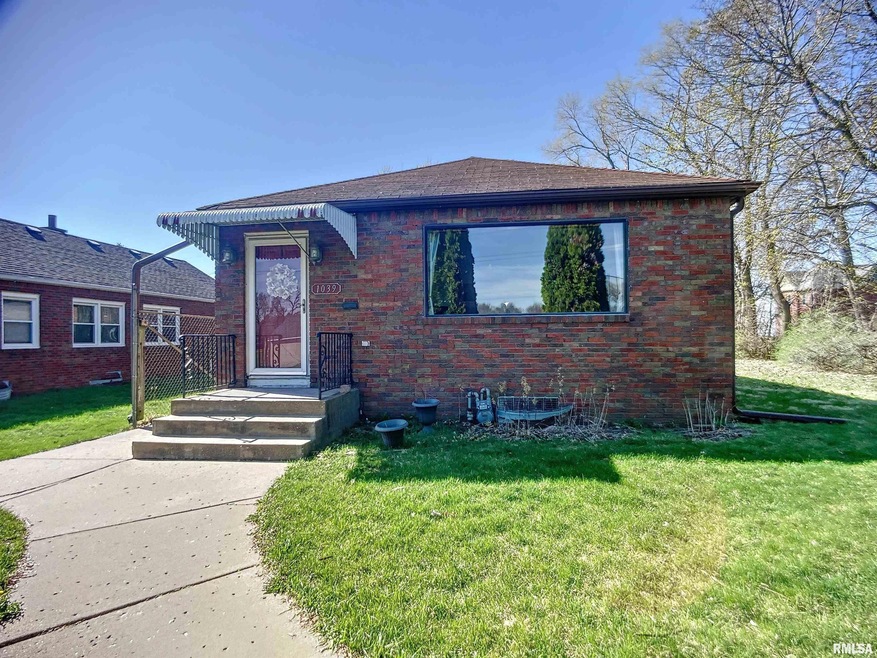 1039 W 10th St, Davenport, IA 52804 - photo 1