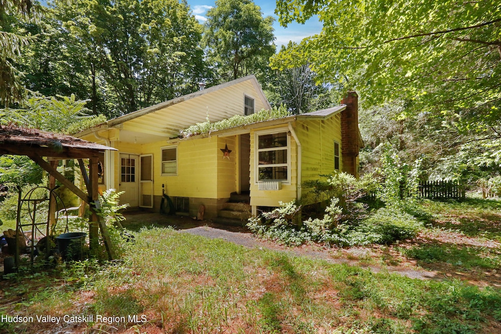 1186 Plains Rd, Wallkill, NY 12589 - photo 1