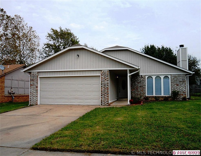 3107 S Narcissus Place, Broken Arrow, OK 74012 - photo 1