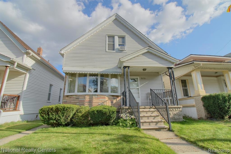 2172 Trowbridge St, HamtraMcK, MI 48212 - photo 1