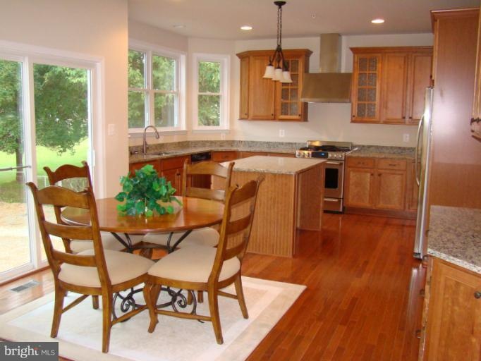 8410 Lillian Ln, Laurel, MD 20723 - photo 1