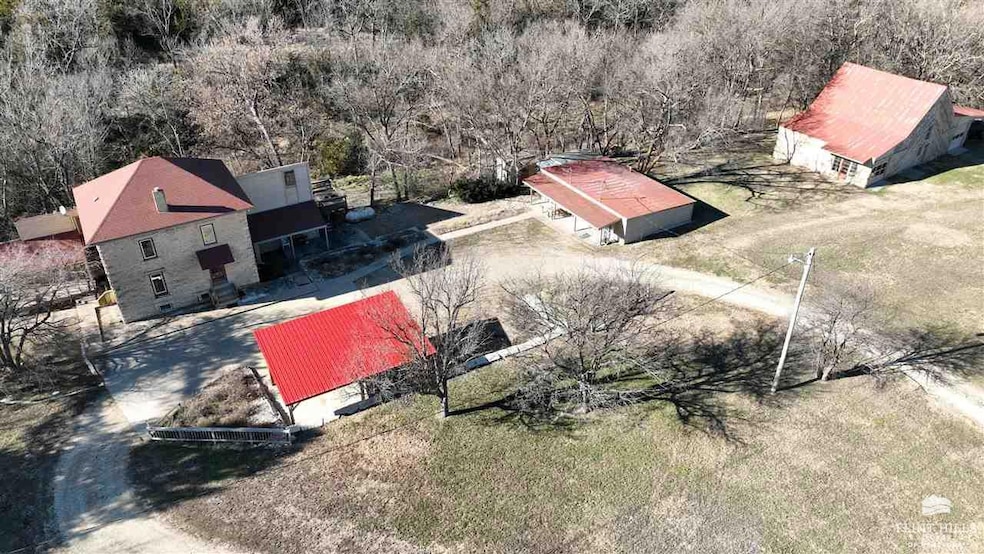 7100 Tuttle Creek Blvd, Manhattan, KS 66503 - photo 1