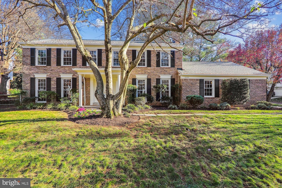 9228 Paddock Ln, Potomac, MD 20854 - photo 1