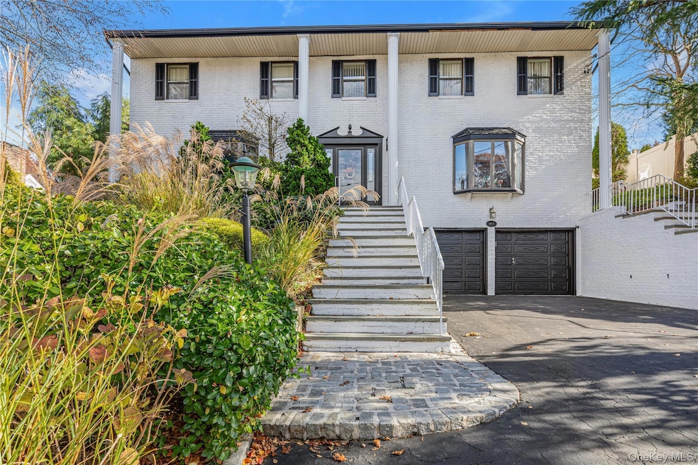 2 Coolidge Ave unit T, Glen Head, NY 11545 - photo 1