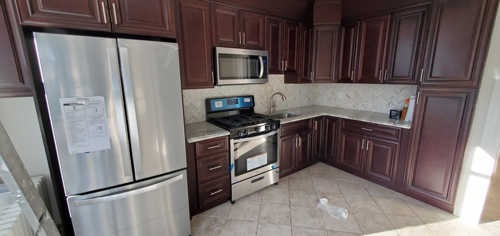 127 Oak St unit 1, Weehawken, NJ 07086 - photo 1