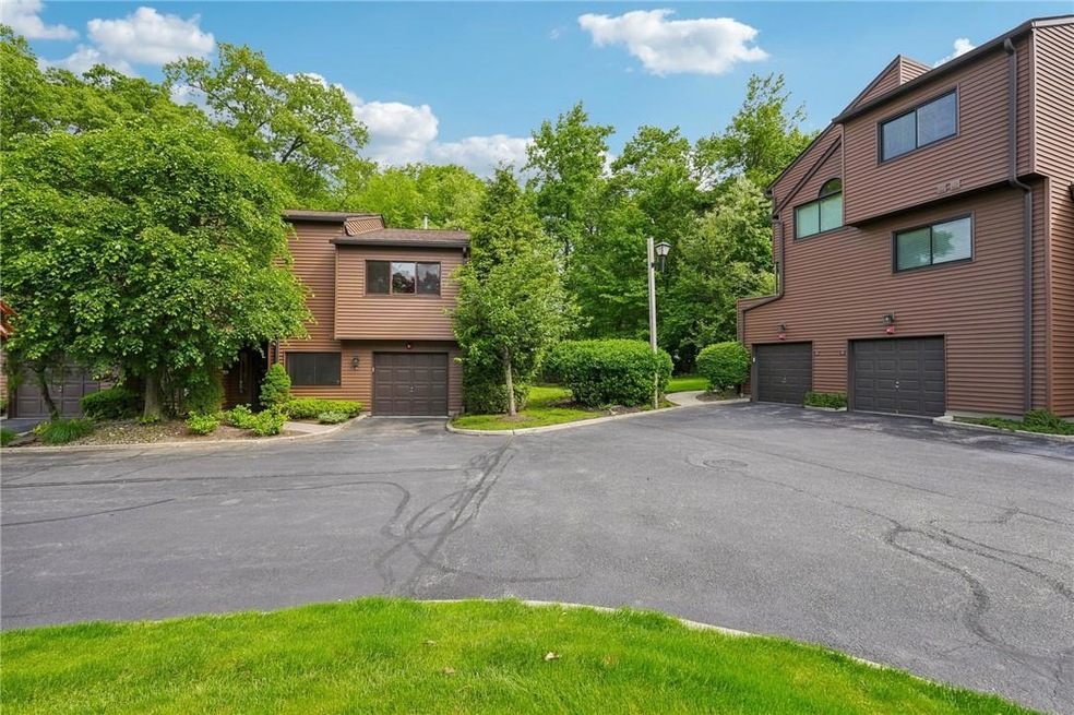 36 Timberline Dr unit 54, Nanuet, NY 10954 - photo 1