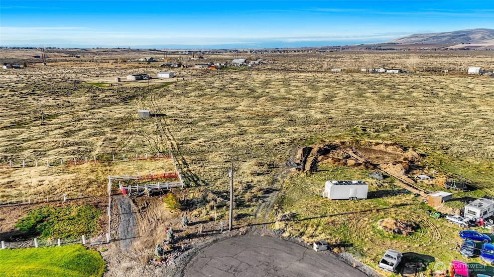 13070 Road A 3 NE, Ephrata, WA 98851 - photo 1