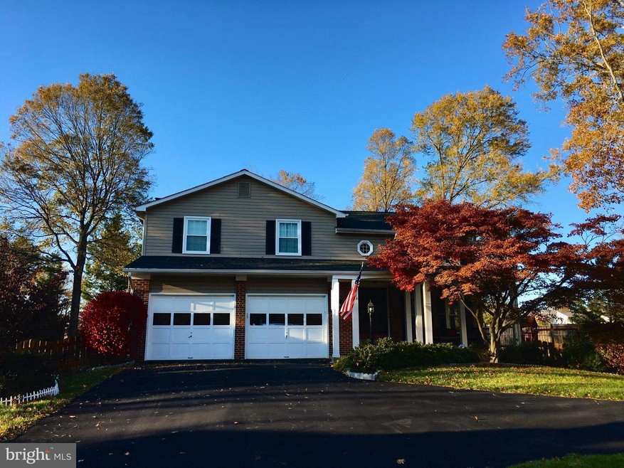 13106 Coralberry Dr, Fairfax, VA 22033 - photo 1