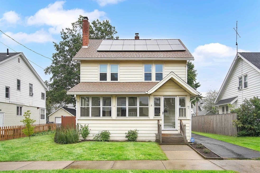 25 Meredith St, Springfield, MA 01108 - photo 1