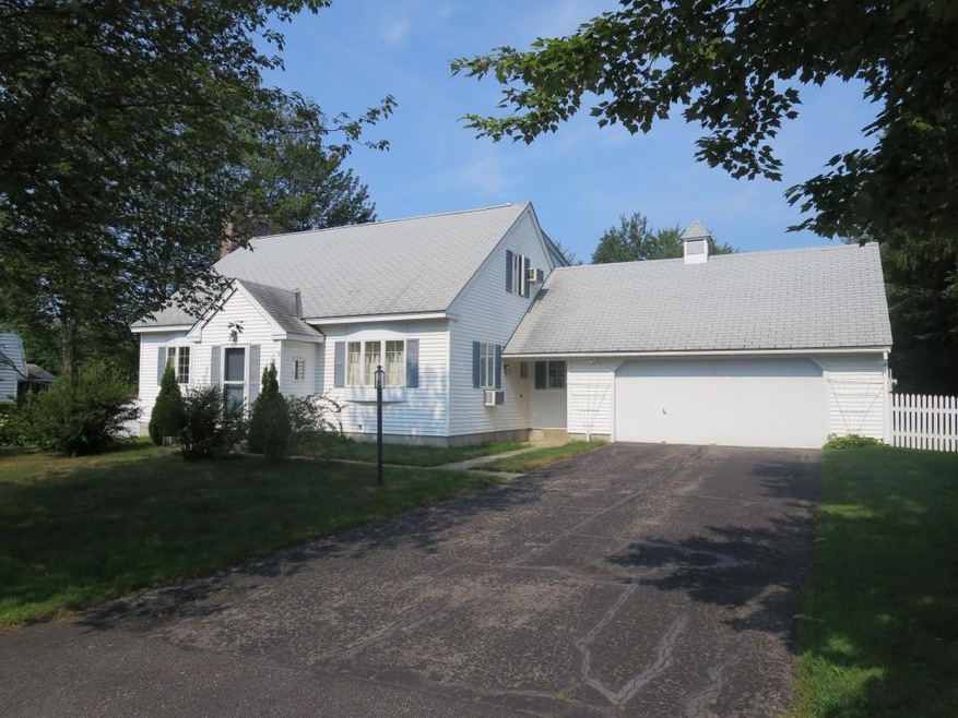 2 Maplewood Ln, Essex Junction, VT 05452 - photo 1