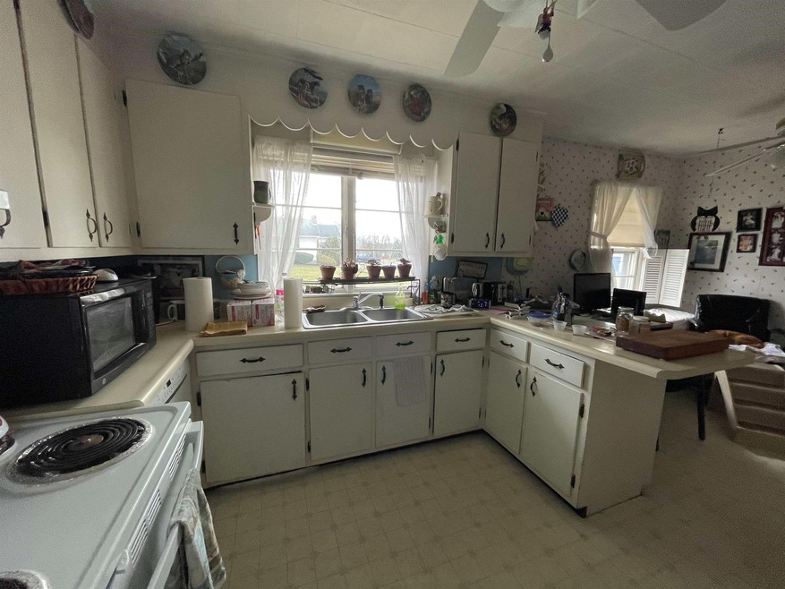 1 Perry Ln, Rutland, VT 05701 - photo 1