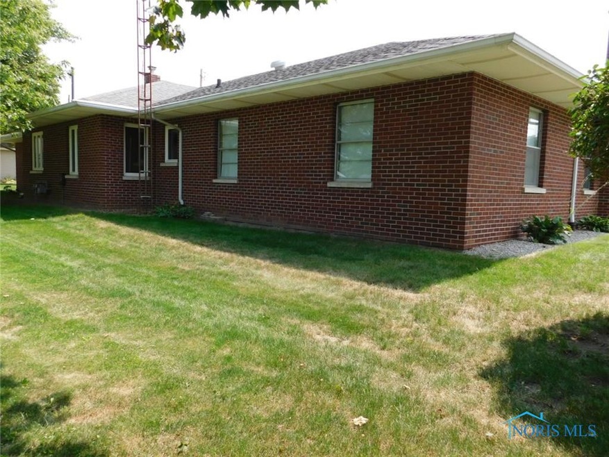 300 Union St, Archbold, OH 43502 - photo 1