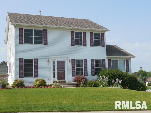 1511 W 51st St, Davenport, IA 52806 - photo 1