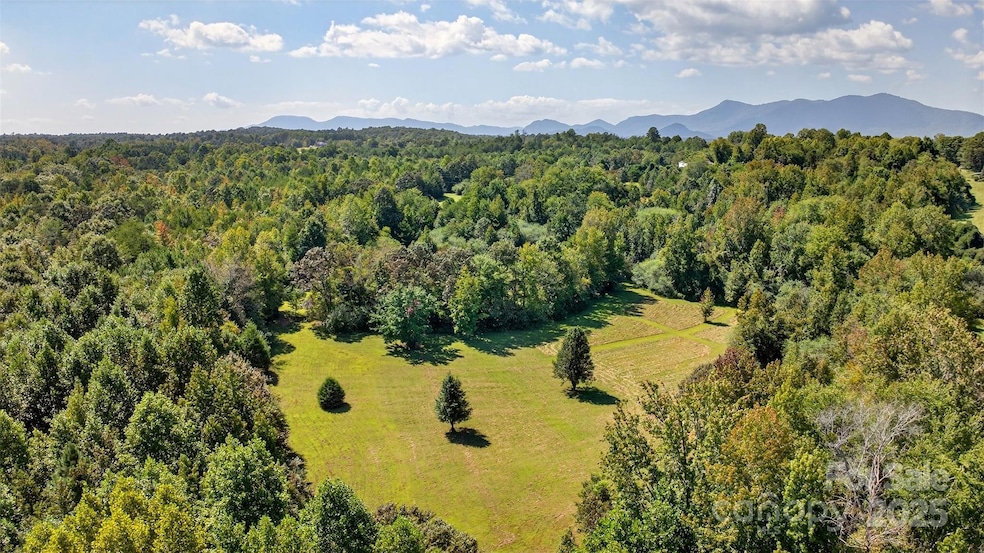 View of the rear pasture facing towards the front of the property.