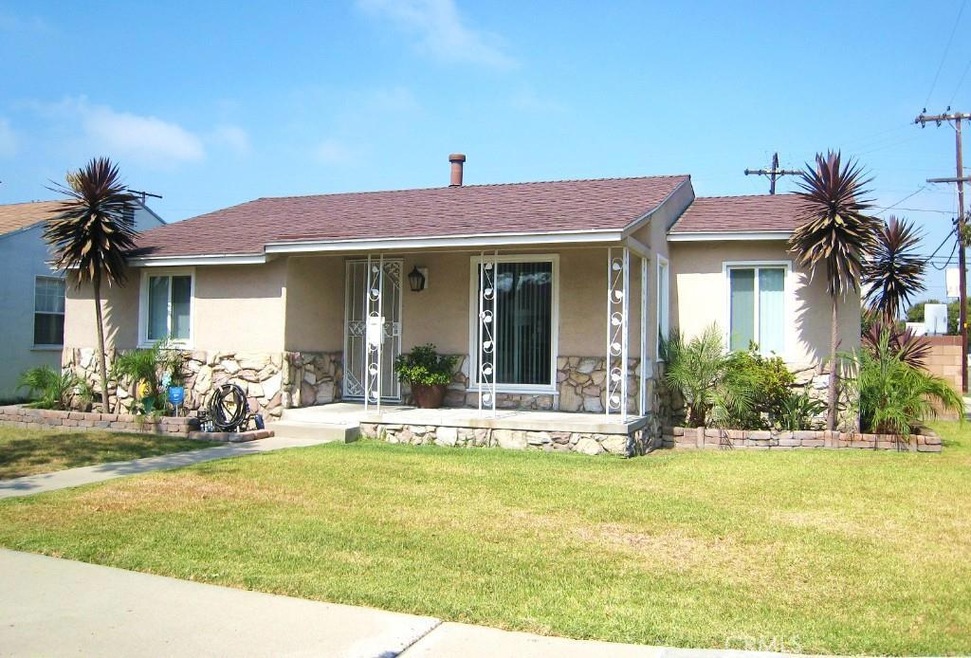 5975 Pepperwood Ave, Lakewood, CA 90712 - photo 1