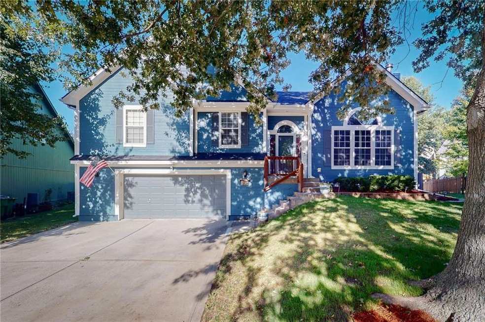 5142 Roundtree St, Shawnee, KS 66226 - photo 1