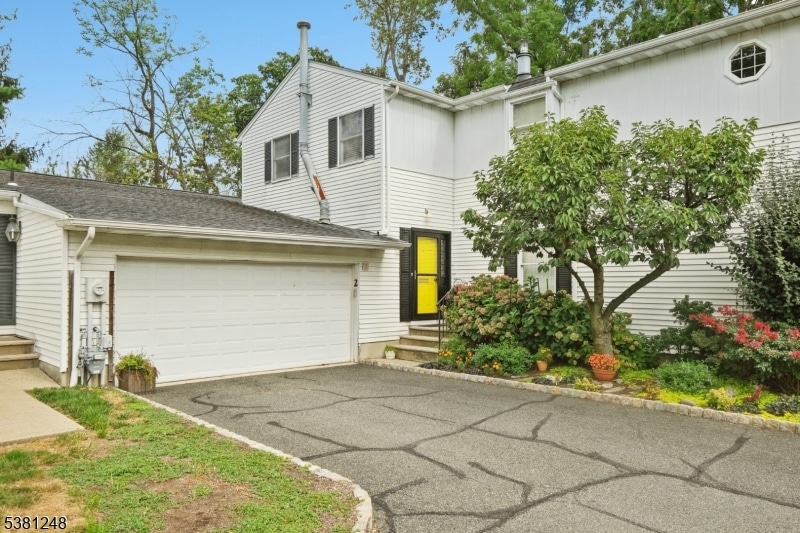 658 Ridgewood Rd unit 2, Maplewood, NJ 07040 - photo 1