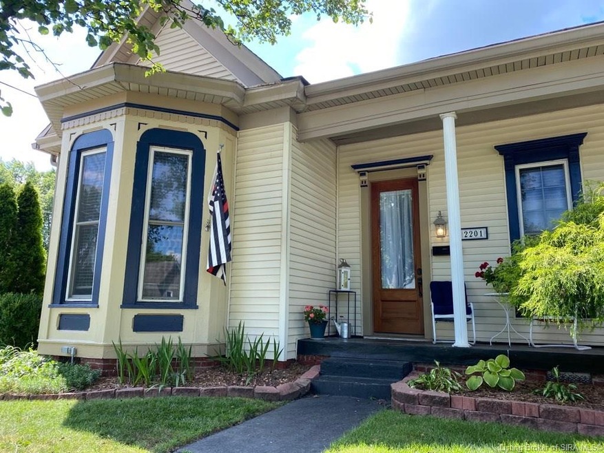 2201 Mclean Ave, New Albany, IN 47150 - photo 1