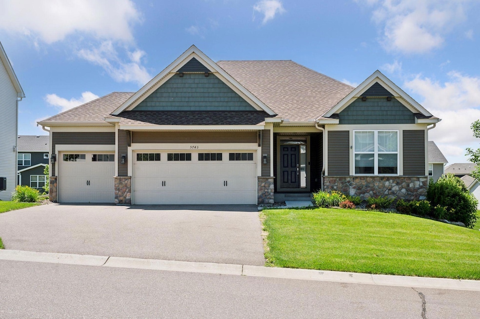 For Sale $595,000 • Co-Listing Agent