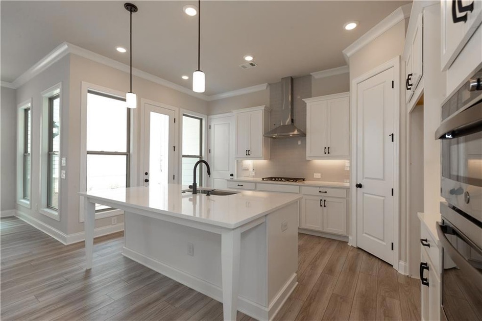 1511 Buice Crest Dr, Buford, GA 30518 - photo 1