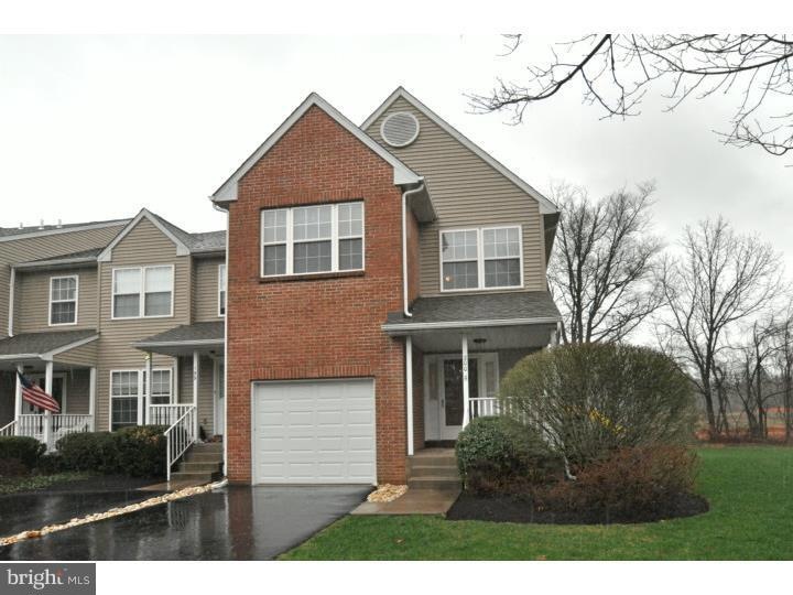 200 Victoria Ct unit 149, Doylestown, PA 18901 - photo 1