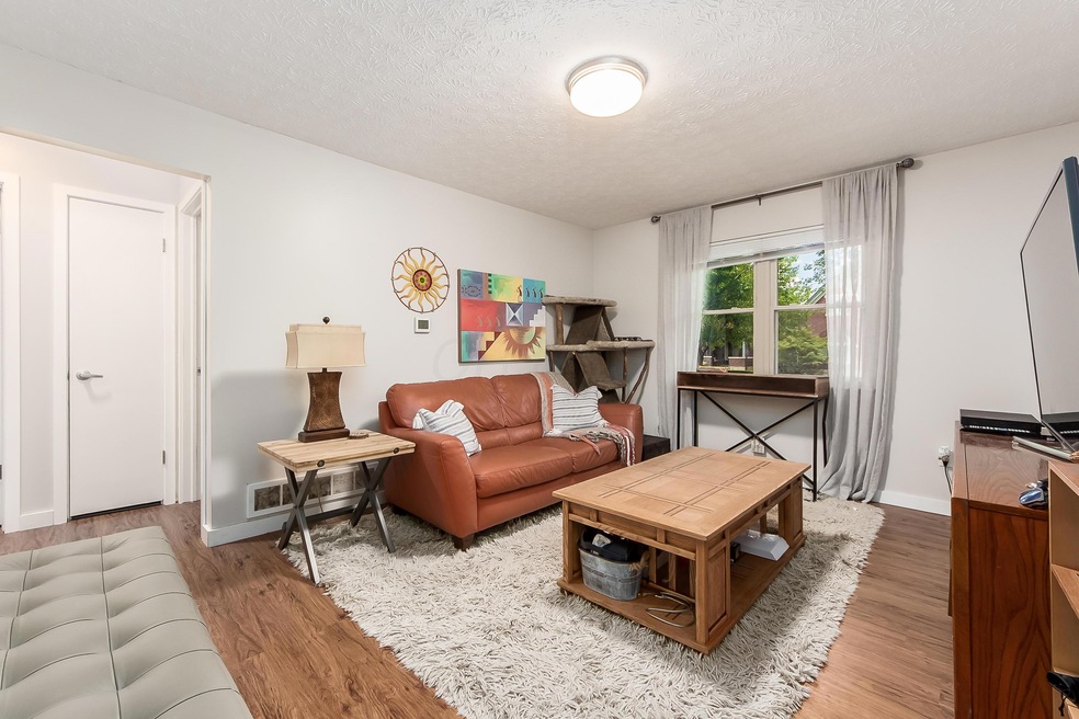 285 E Deshler Ave unit 287, Columbus, OH 43206 - photo 1