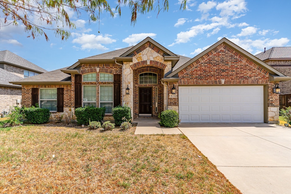 8136 Mountain Cedar Dr, Fort Worth, TX 76131 - photo 1